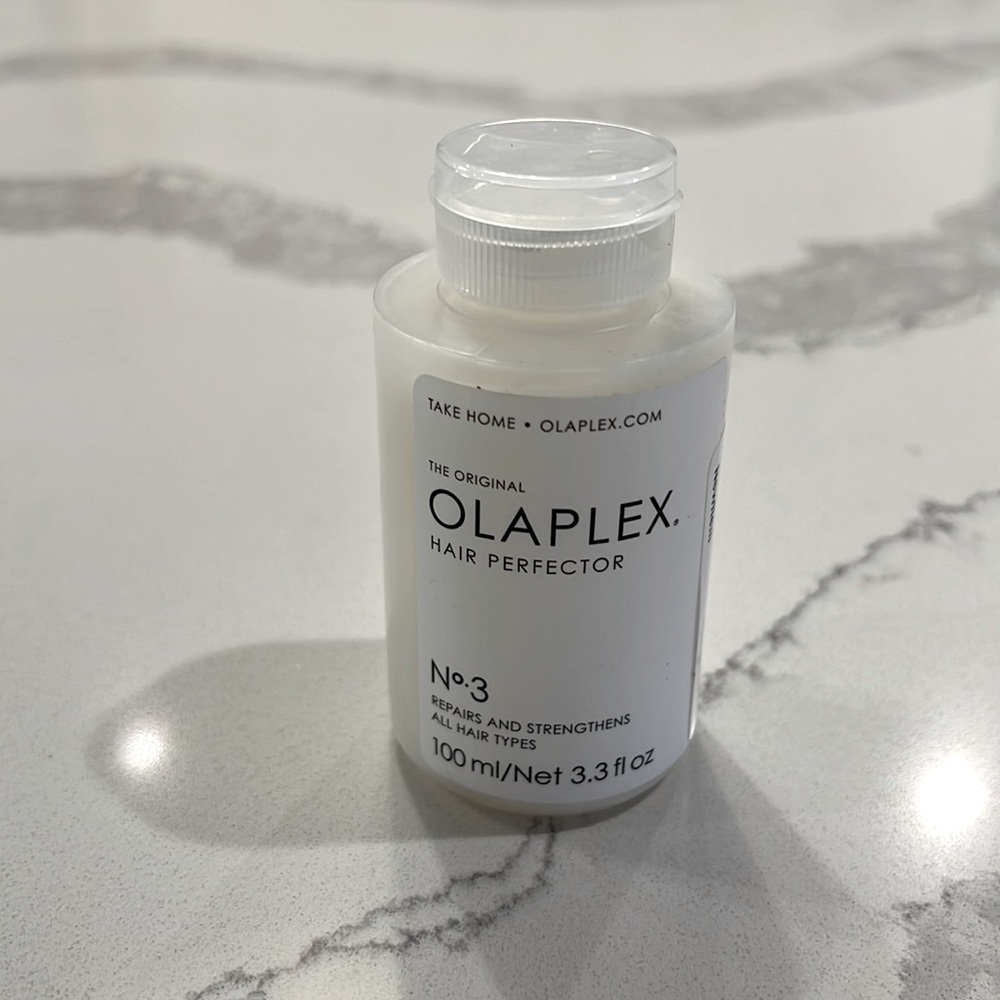 NWT OLAPLEX No. 3 hair breakage treatment